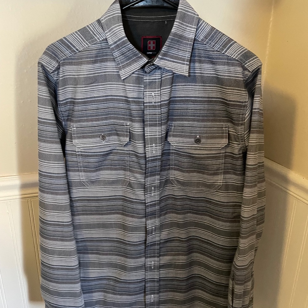 Swiss Tech - Mens Small - button down